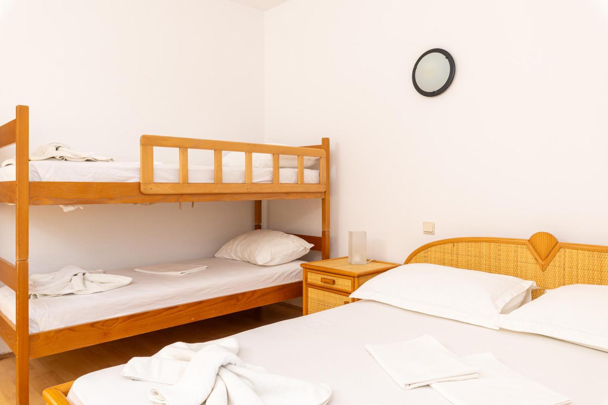 Hotel Timun Gdinj المظهر الخارجي الصورة